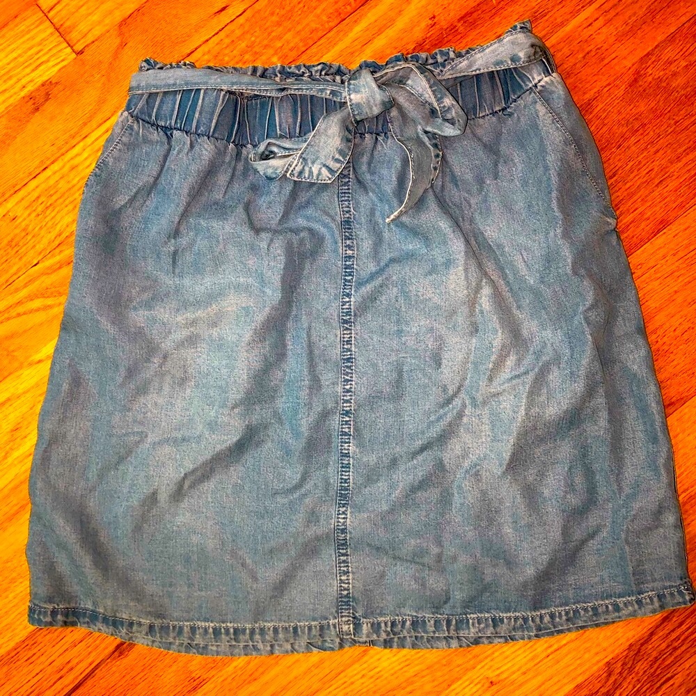 Francesca’s Harper S chambray paper bag tie skirt